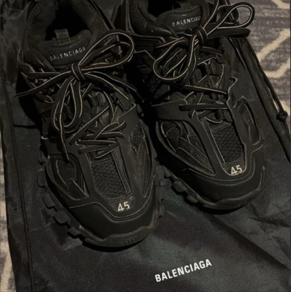 Balenciagas Tracks